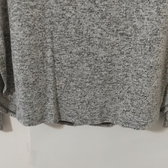 ATHLETA LONG SLEEVE TEE SIZE XS EUC - Picture 2 of 6